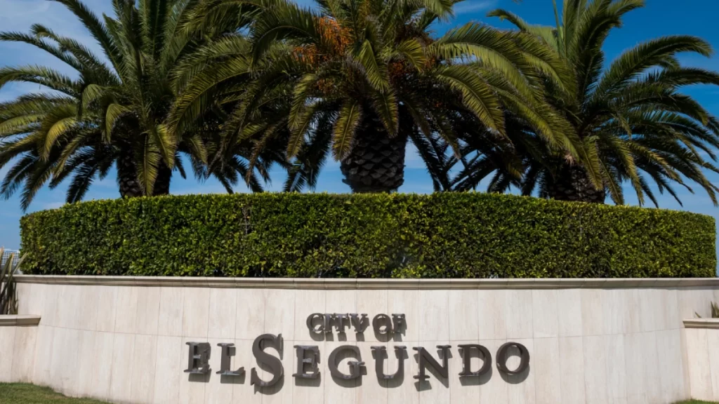 Private car service from Los Angeles Airport to El Segundo