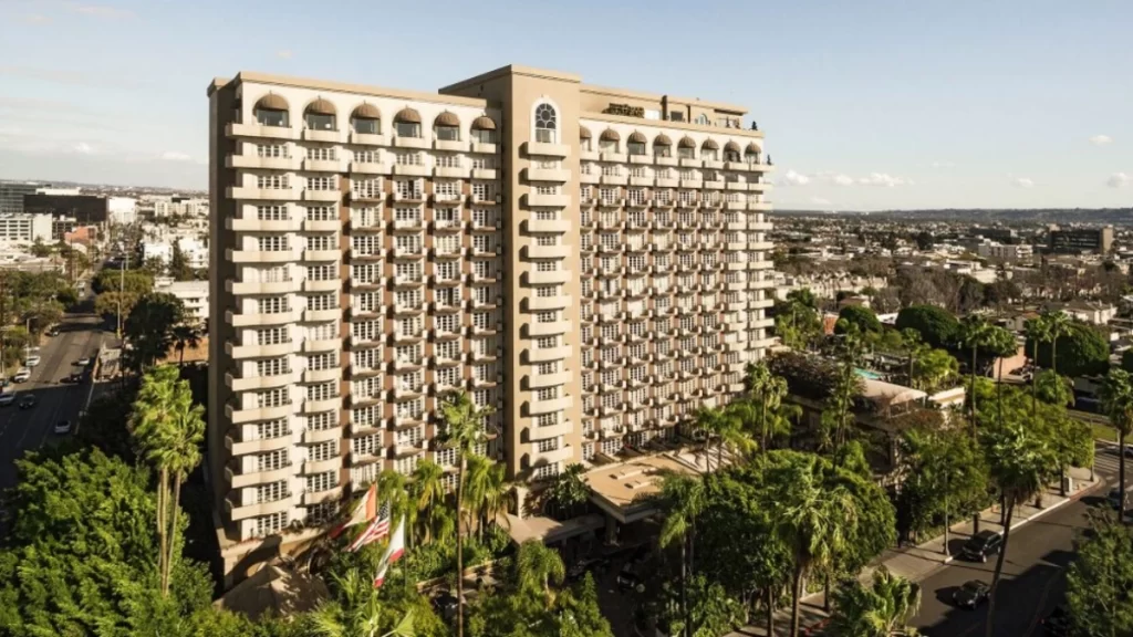 Executive Transportation from LAX to Four Seasons Hotel Los Angeles at Beverly Hills