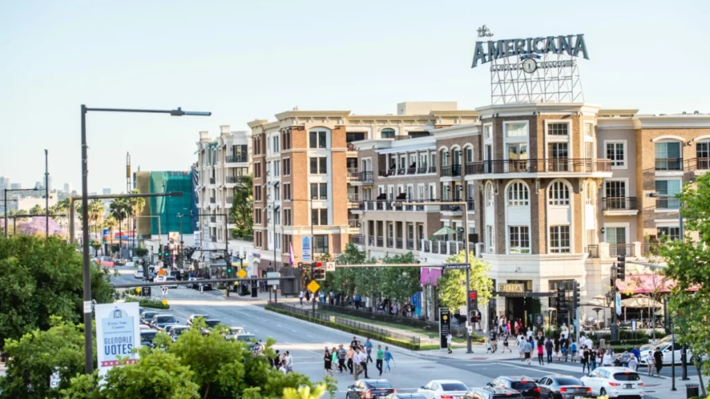 Executive Limo Service Glendale CA by Beverly Deluxe