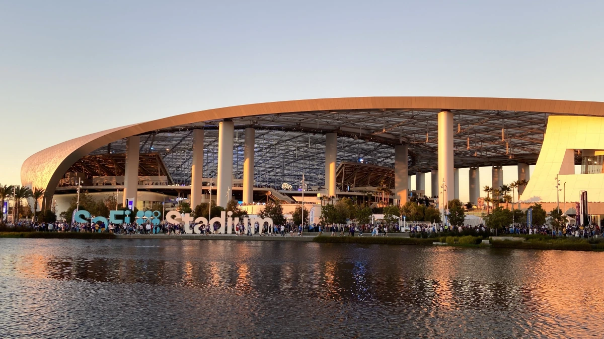 Luxury Limo Service Inglewood CA by Beverly Deluxe