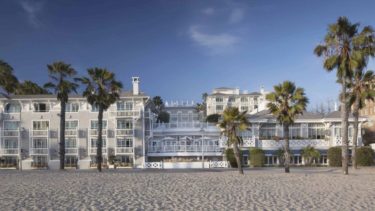 Luxury Chauffeur Transfers from LAX to Shutters on the Beach