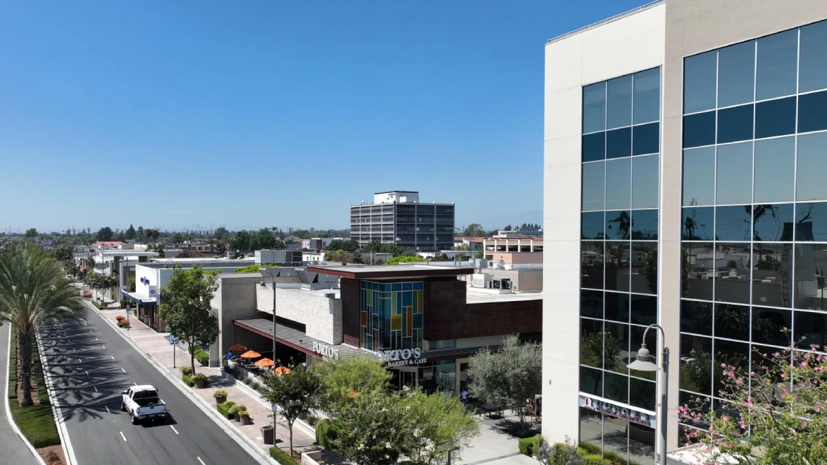 Transportation from LAX to Downey CA with luxury chauffeur service