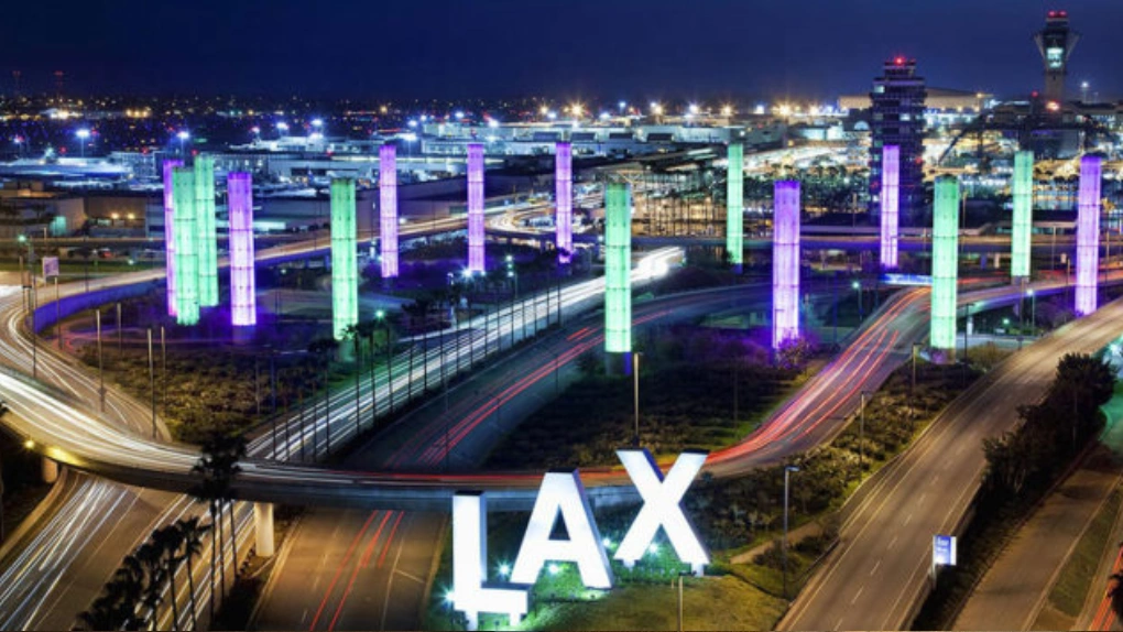Luxury limousine airport transportation at LAX in Los Angeles
